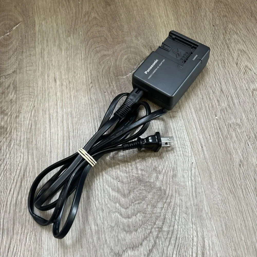 Panasonic Digital Camcorder Video Camera SDR-H200 Silver Battery Remote Tested